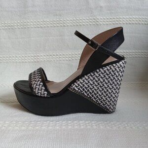 Stuart Weitzman Black & White Wedges